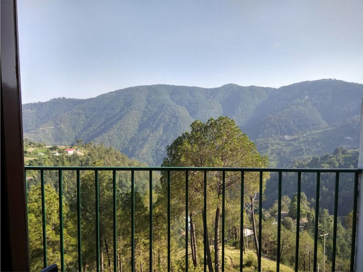 Hotel Emerald Valley Chail Exterior photo